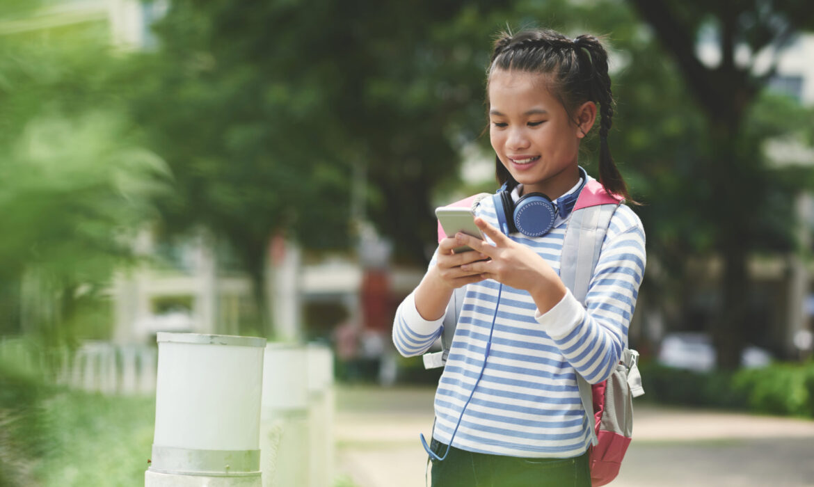 Keep Kids Safe with Real-Time GPS Tracking in 2025